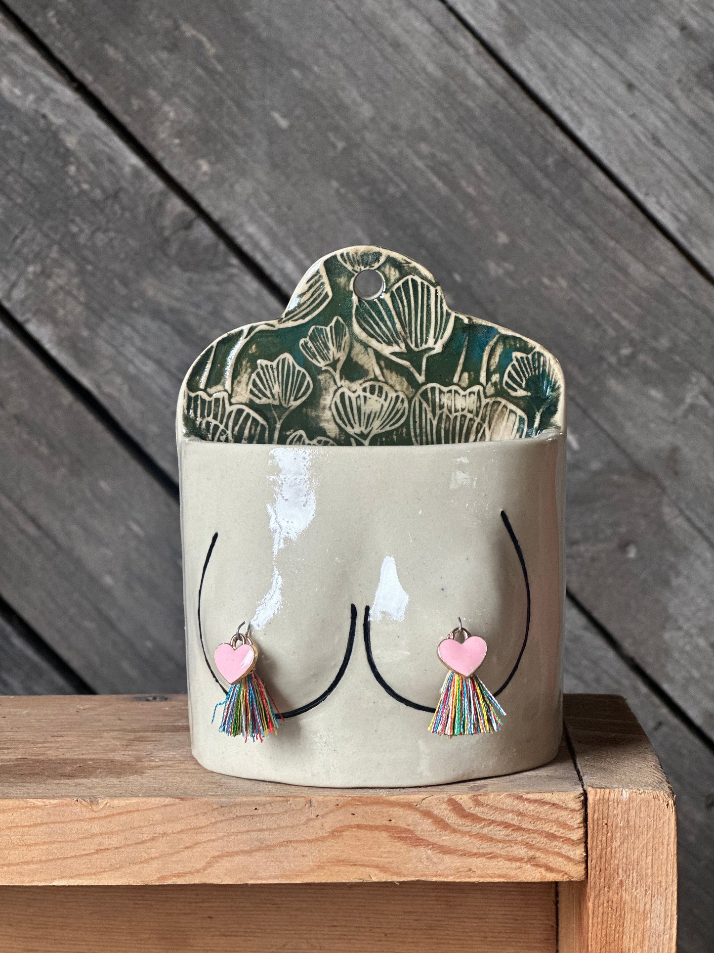 Boob Wall Art Planter/Vase | white/green 4”