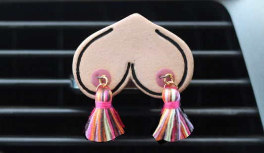 Bewbie Tassel | Clay magnet diffuser | Light skin