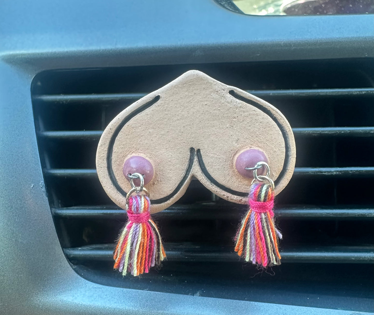 PREORDER Bewbie Tassel Magnet | Clay Diffuser | Light skin/Pierced nips